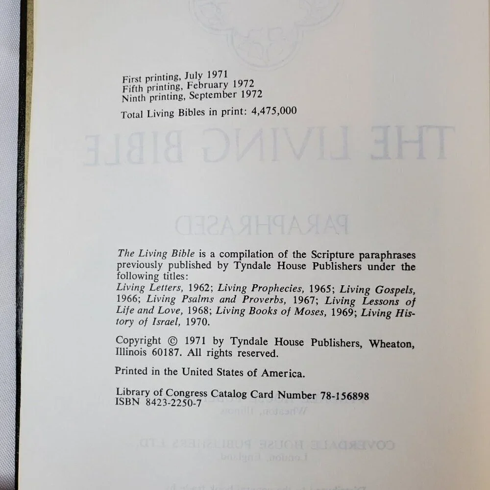 The Living Bible Paraphrased Green Padded Hardcover 9th printing 1972 - Picture 7 of 7